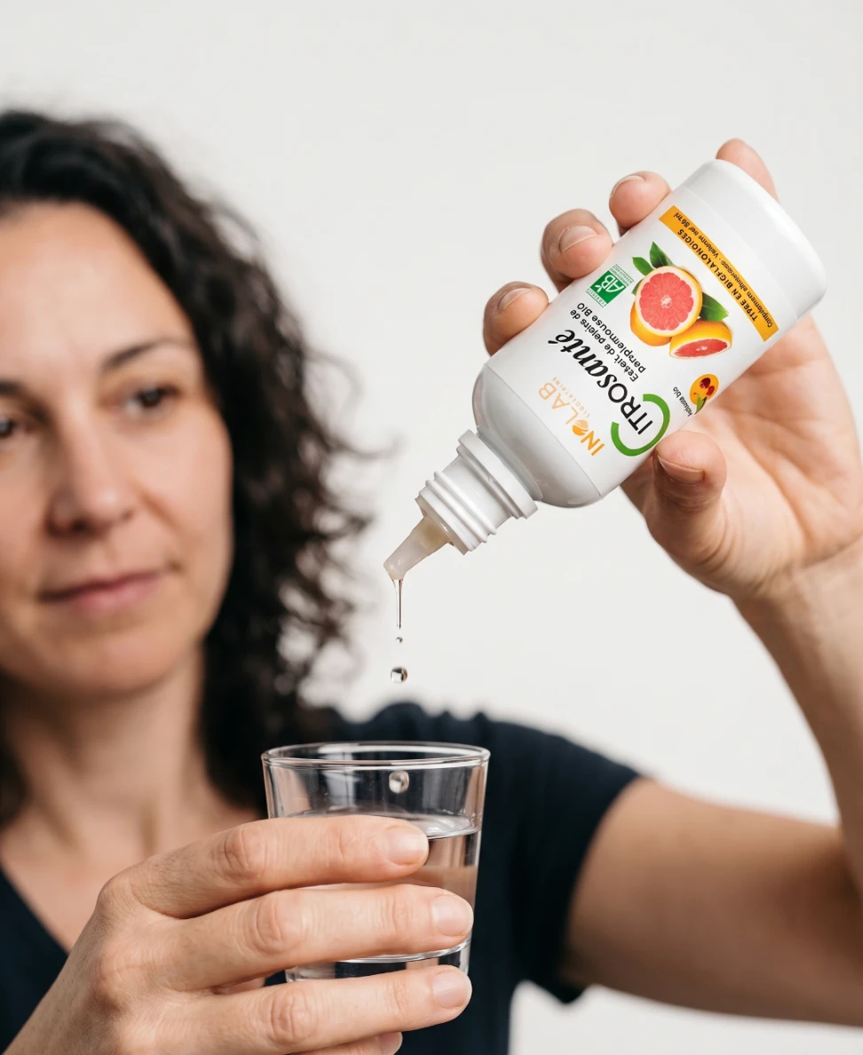 CITROSANTÉ : bioflavonoïdes du pamplemousse et vitamine C d'acérola pour soutenir l'immunité