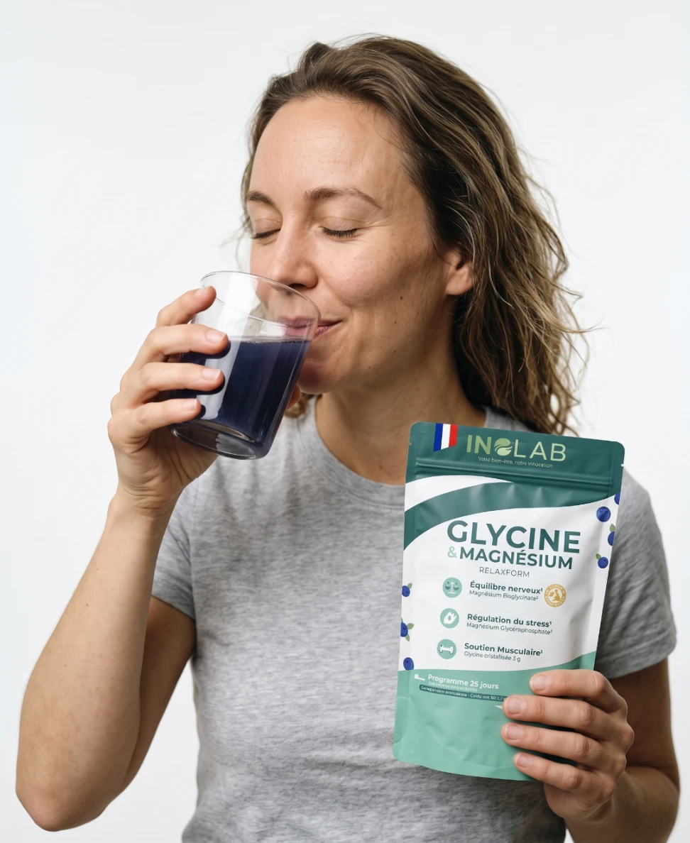 Verre de RELAXFORM myrtille préparé le soir, pause détente sans sucre ajouté, avec avis clients