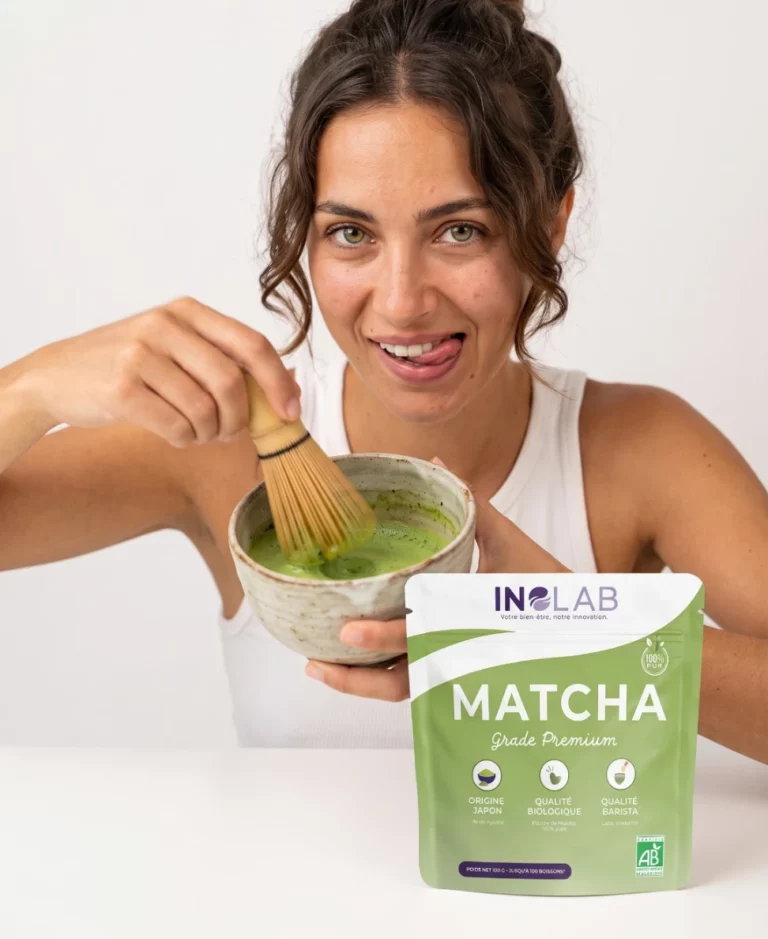 Matcha latte glacé préparé avec la poudre MATCHA BIO Inolab, avec avis clients