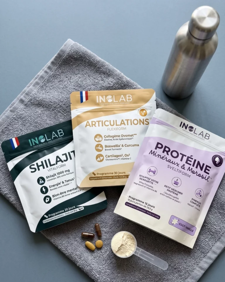 pack performance inolab avec protéine sveltiform goût vanille, flexiform collagène ovomet boswellia curcuma et shilajit vitalform, poudre de protéine, gélules et gourde sur serviette de sport